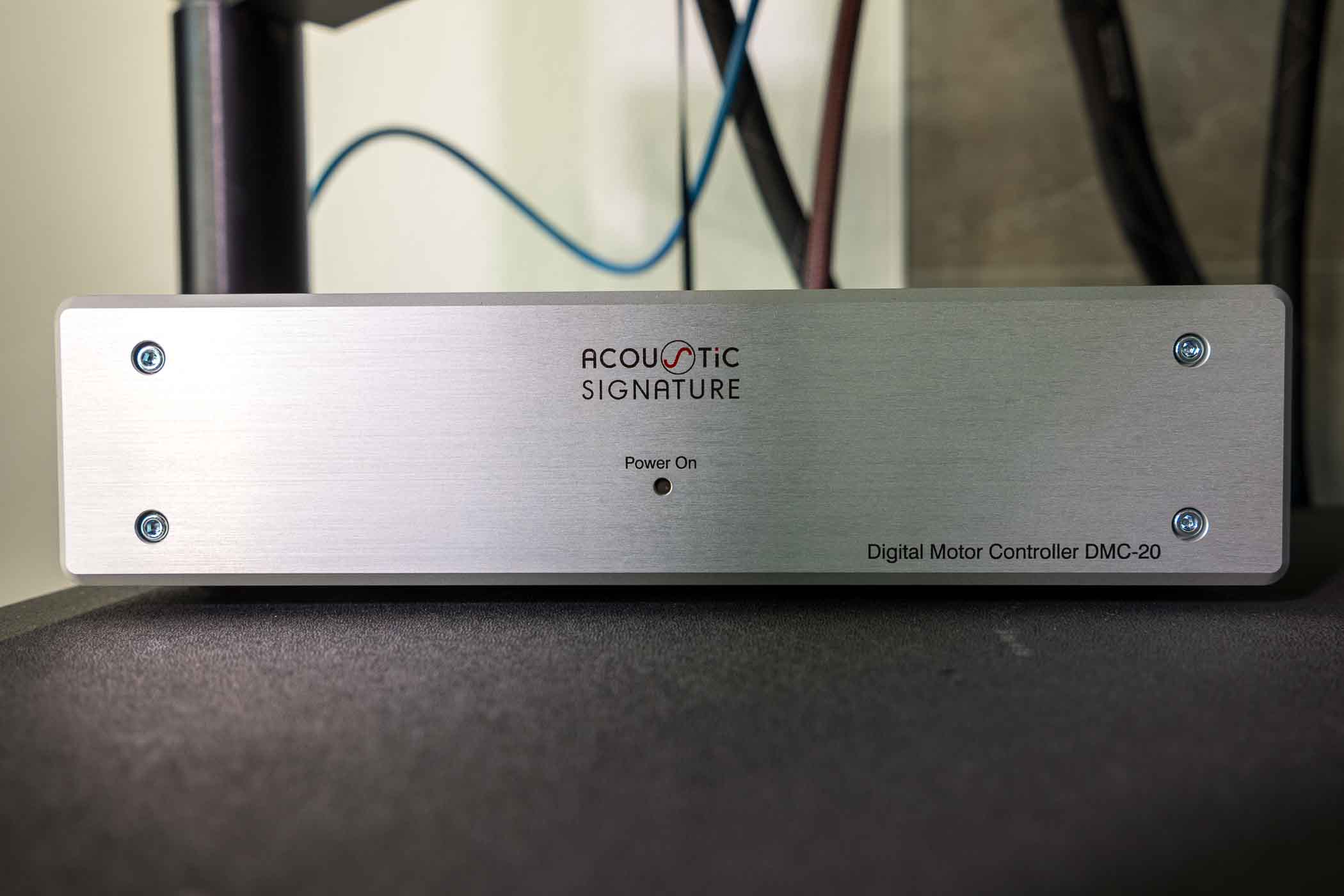 Acoustic-Signature-Typhoon-NEO-Turntable-w-TA-5000-NEO-tonearm